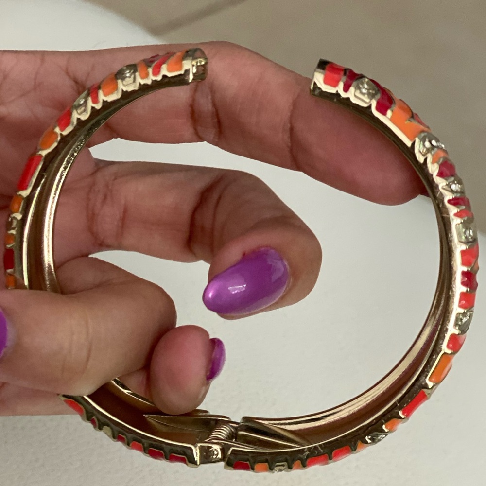 SEQUIN ENAMEL BRACELET IN ORANGE WITH RHINESTONES - Picture 7 of 8